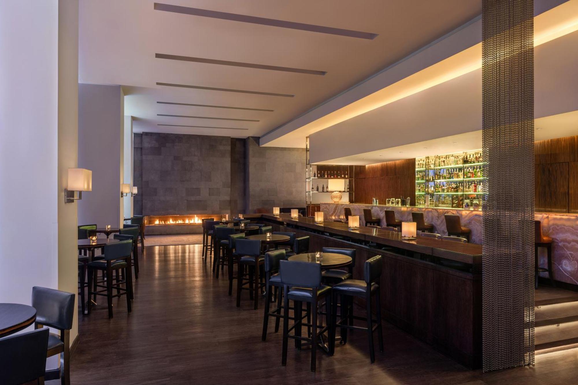 Sofitel Cairo Downtown Nile Hotel Ngoại thất bức ảnh The bar at the London Edition