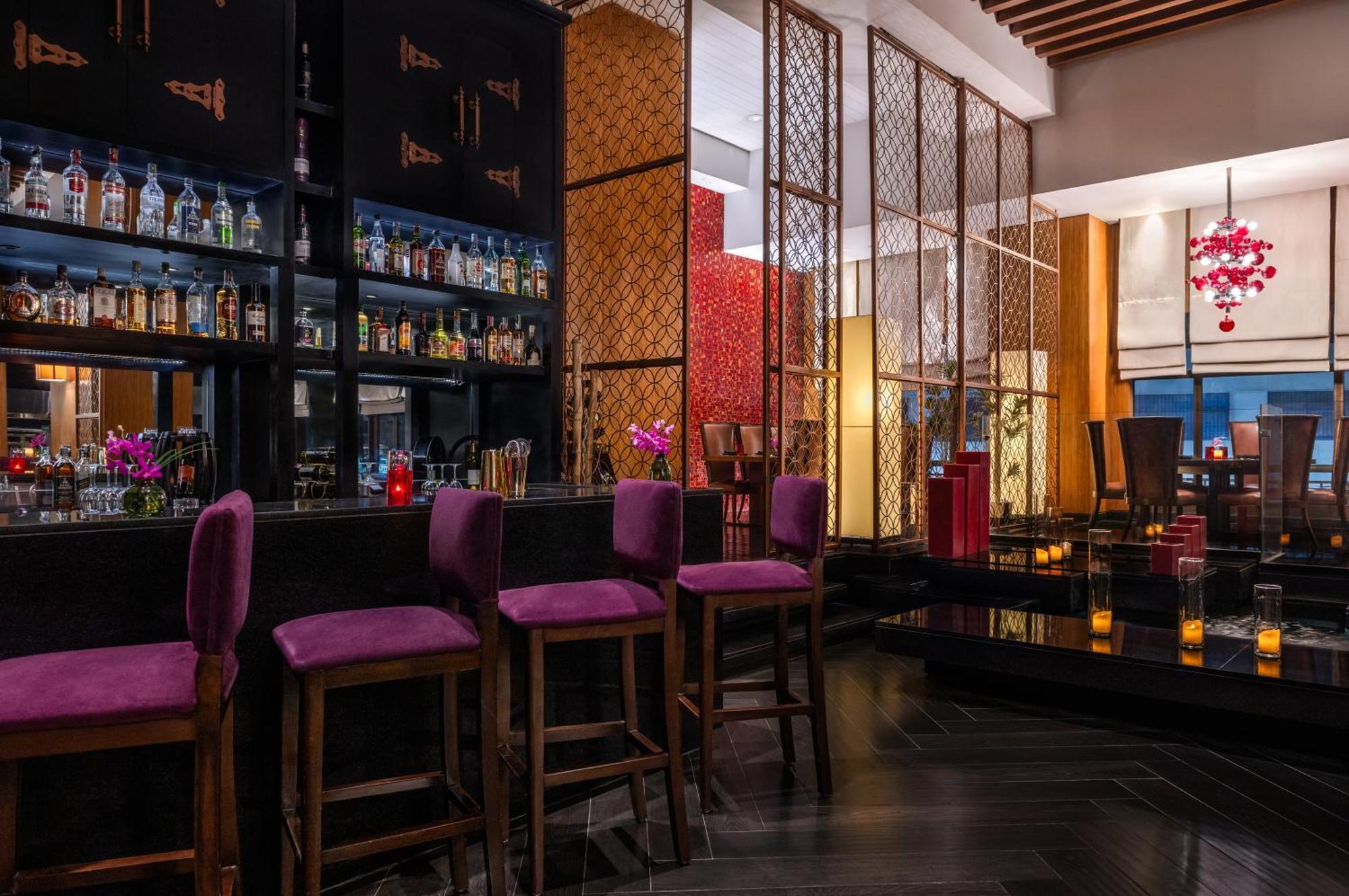 Sofitel Cairo Downtown Nile Hotel Ngoại thất bức ảnh The bar at the lobby