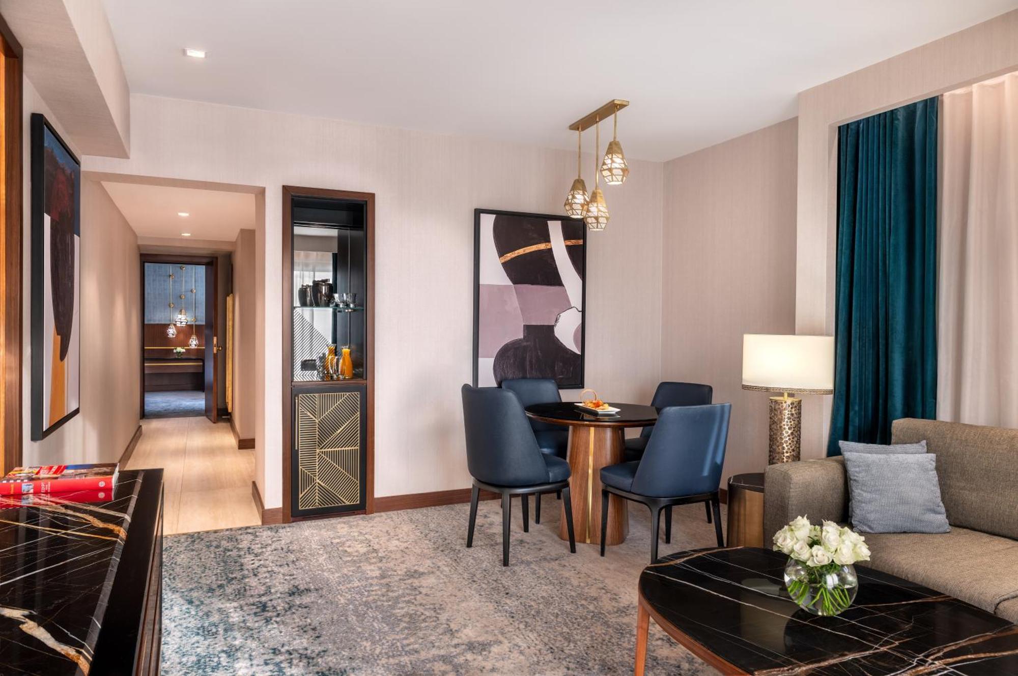 Sofitel Cairo Downtown Nile Hotel Ngoại thất bức ảnh A suite at the hotel